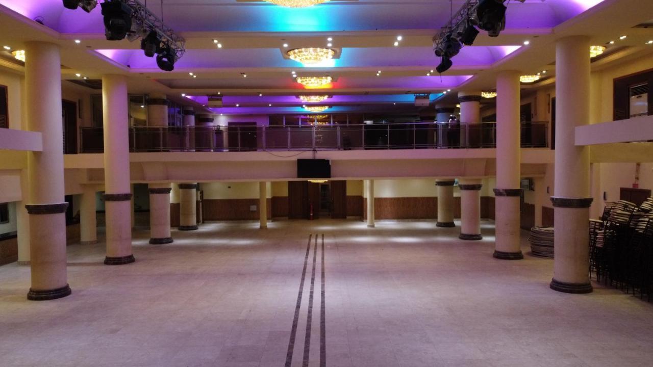 Caesar'S Luxury Hotel Лекки Экстерьер фото