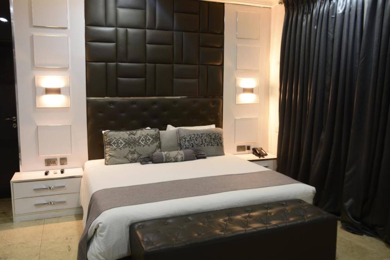 Caesar'S Luxury Hotel Лекки Экстерьер фото