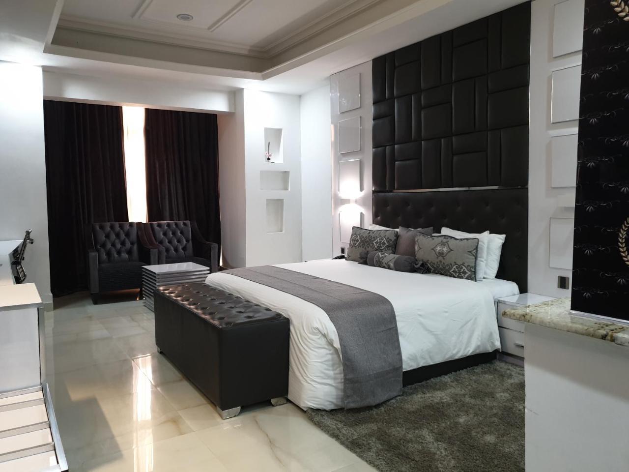 Caesar'S Luxury Hotel Лекки Экстерьер фото