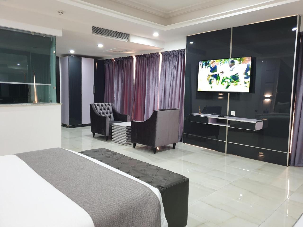 Caesar'S Luxury Hotel Лекки Экстерьер фото