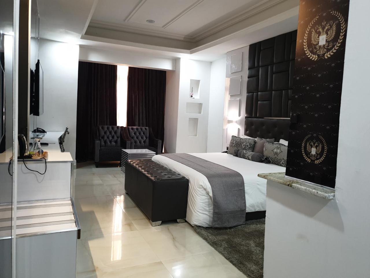 Caesar'S Luxury Hotel Лекки Экстерьер фото