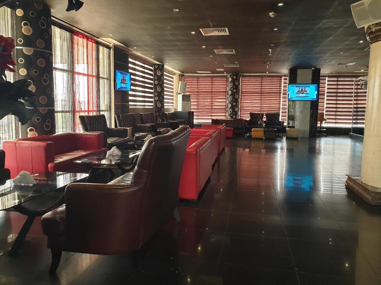 Caesar'S Luxury Hotel Лекки Экстерьер фото